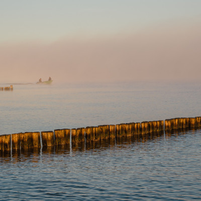 Blick auf die Ostsee im Nebel