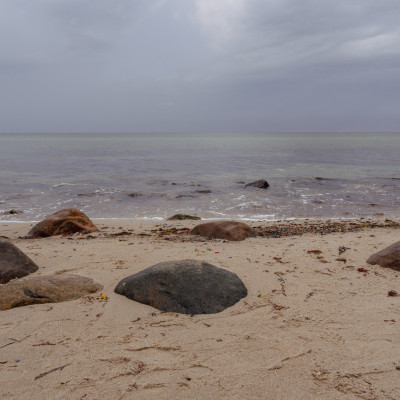 Blick auf das düstere Meer
