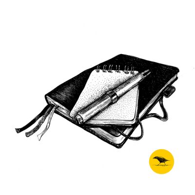 Tintezeichnung. Auf einem Notizbuch liegt ein Block und ein Füllhalter